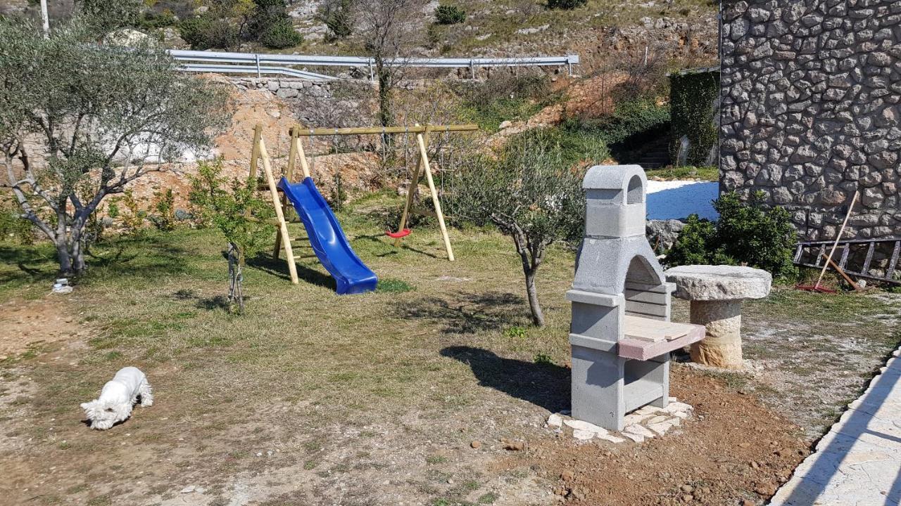 Kuca Za Odmor Jelena Starigrad Paklenica Exterior foto