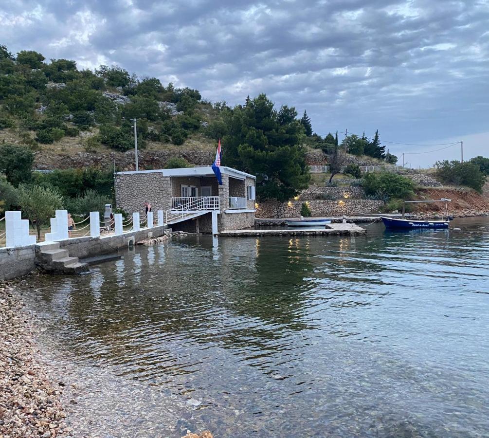 Kuca Za Odmor Jelena Starigrad Paklenica Exterior foto